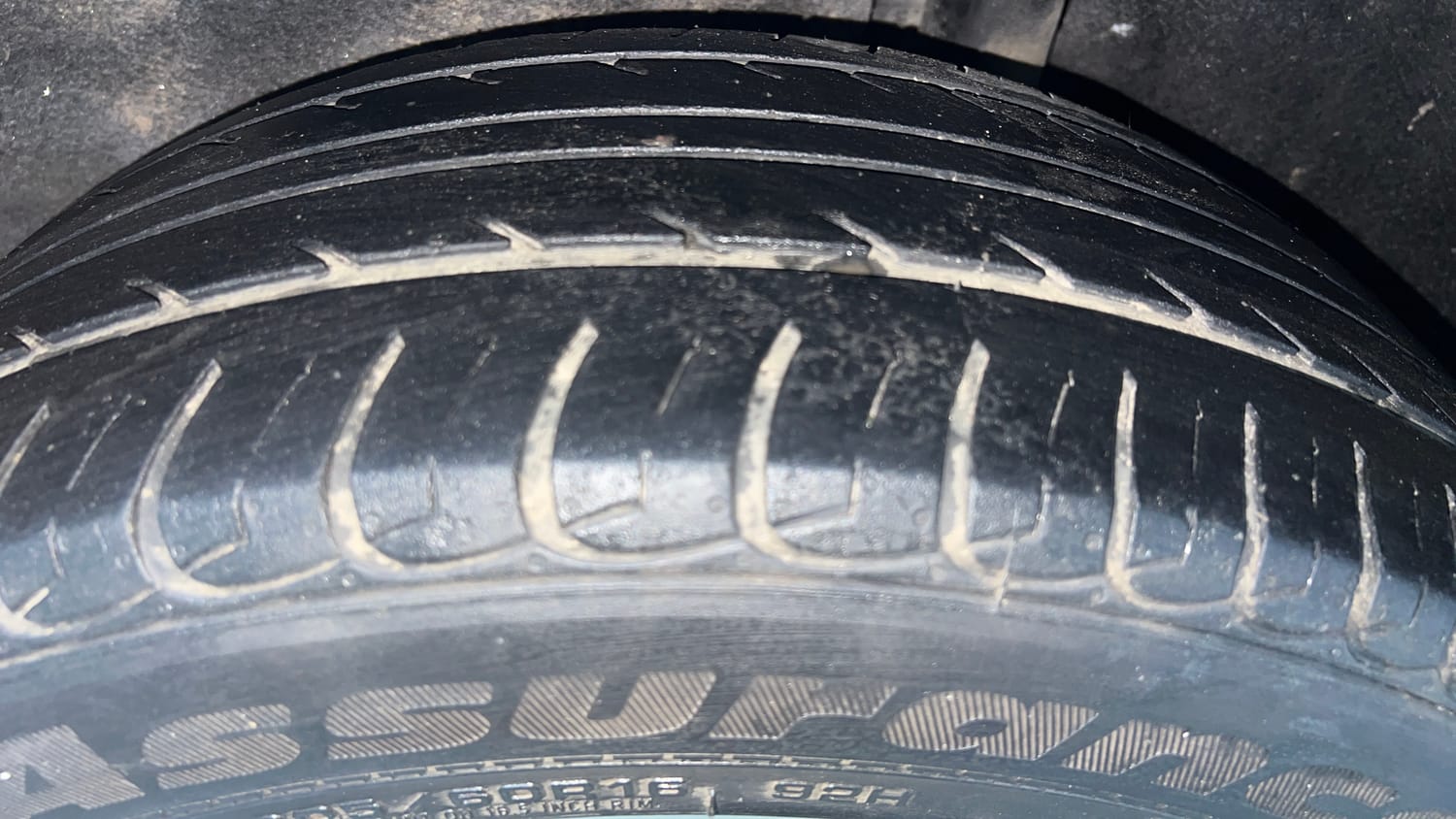 Used 2018 Ford EcoSport Titanium + 1.5L Ti-VCT Petrol Manual tyres LEFT REAR TYRE TREAD VIEW