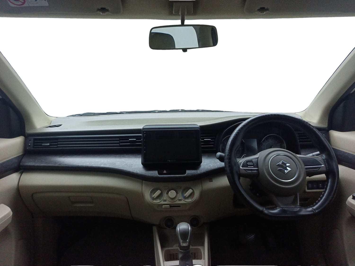 Used 2024 Maruti Suzuki Ertiga VXi AT Petrol Automatic interior DASHBOARD VIEW
