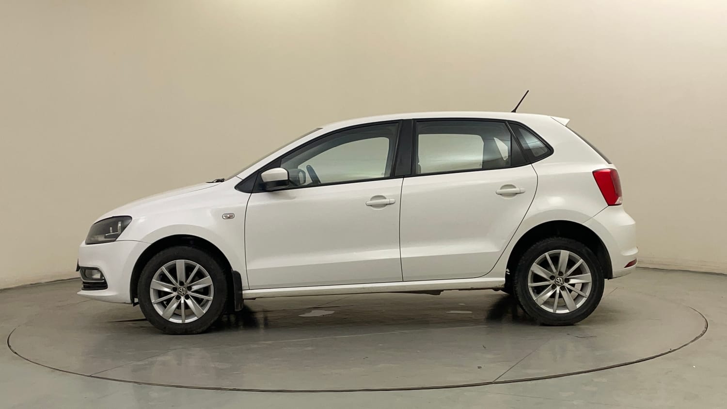 Used 2014 Volkswagen Polo Highline1.5L (D) Diesel Manual exterior LEFT SIDE VIEW
