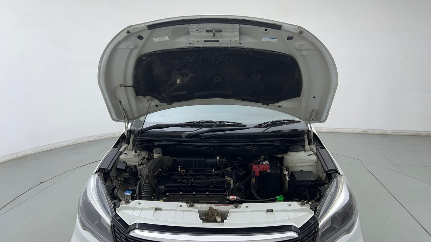 Used 2020 Maruti Suzuki Ciaz S 1.5 MT Petrol Manual engine ENGINE & BONNET OPEN FRONT VIEW