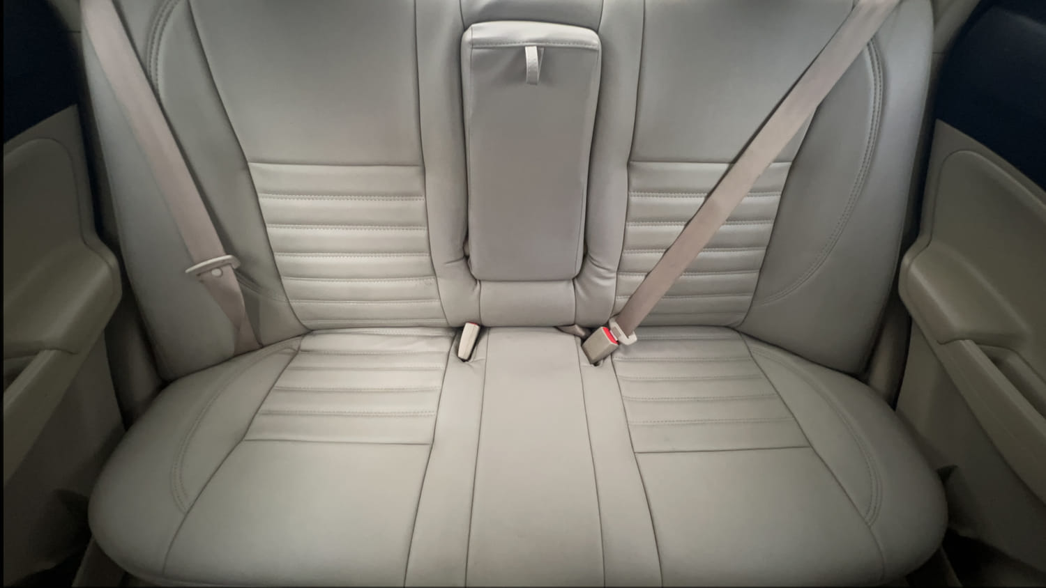 Used 2022 Maruti Suzuki Dzire VXi Petrol Manual interior REAR SEAT CONDITION VIEW