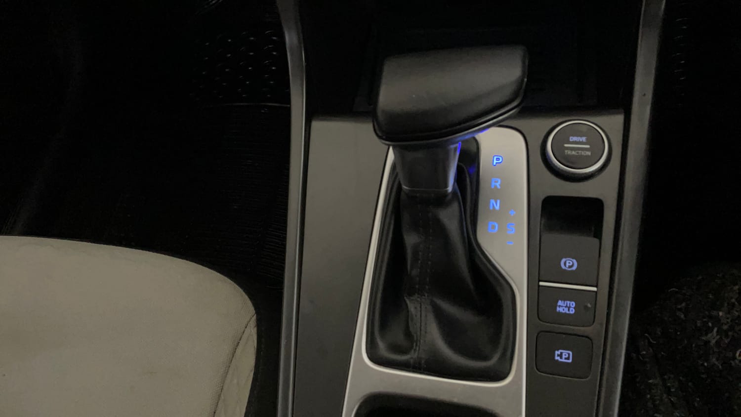 Used 2023 Hyundai Creta SX 1.5 Petrol IVT Petrol Automatic interior GEAR  KNOB VIEW