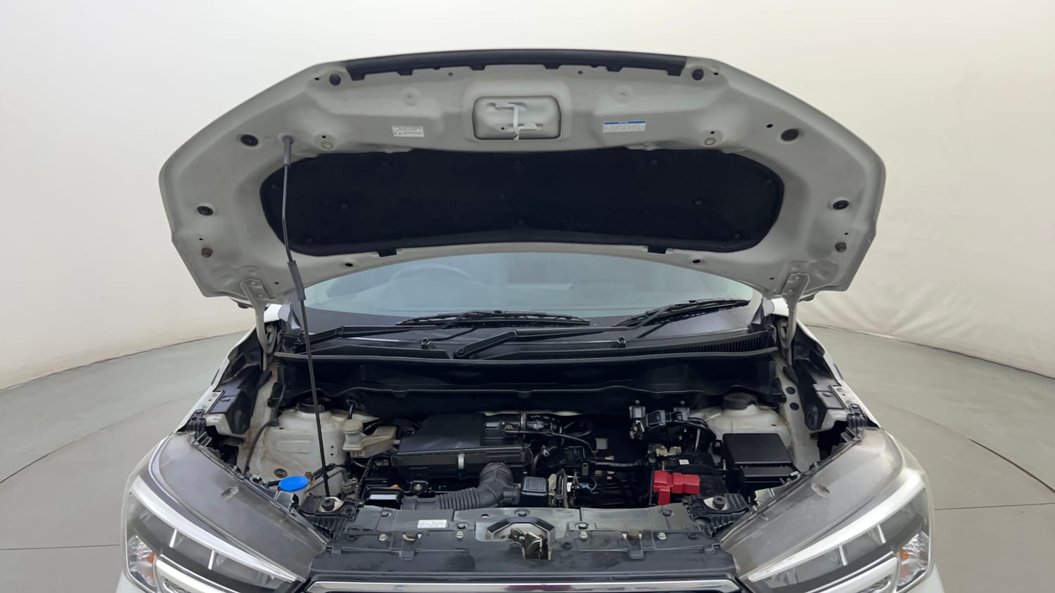 Used 2023 Maruti Suzuki XL6 Alpha Plus MT Petrol Petrol Manual engine ENGINE & BONNET OPEN FRONT VIEW