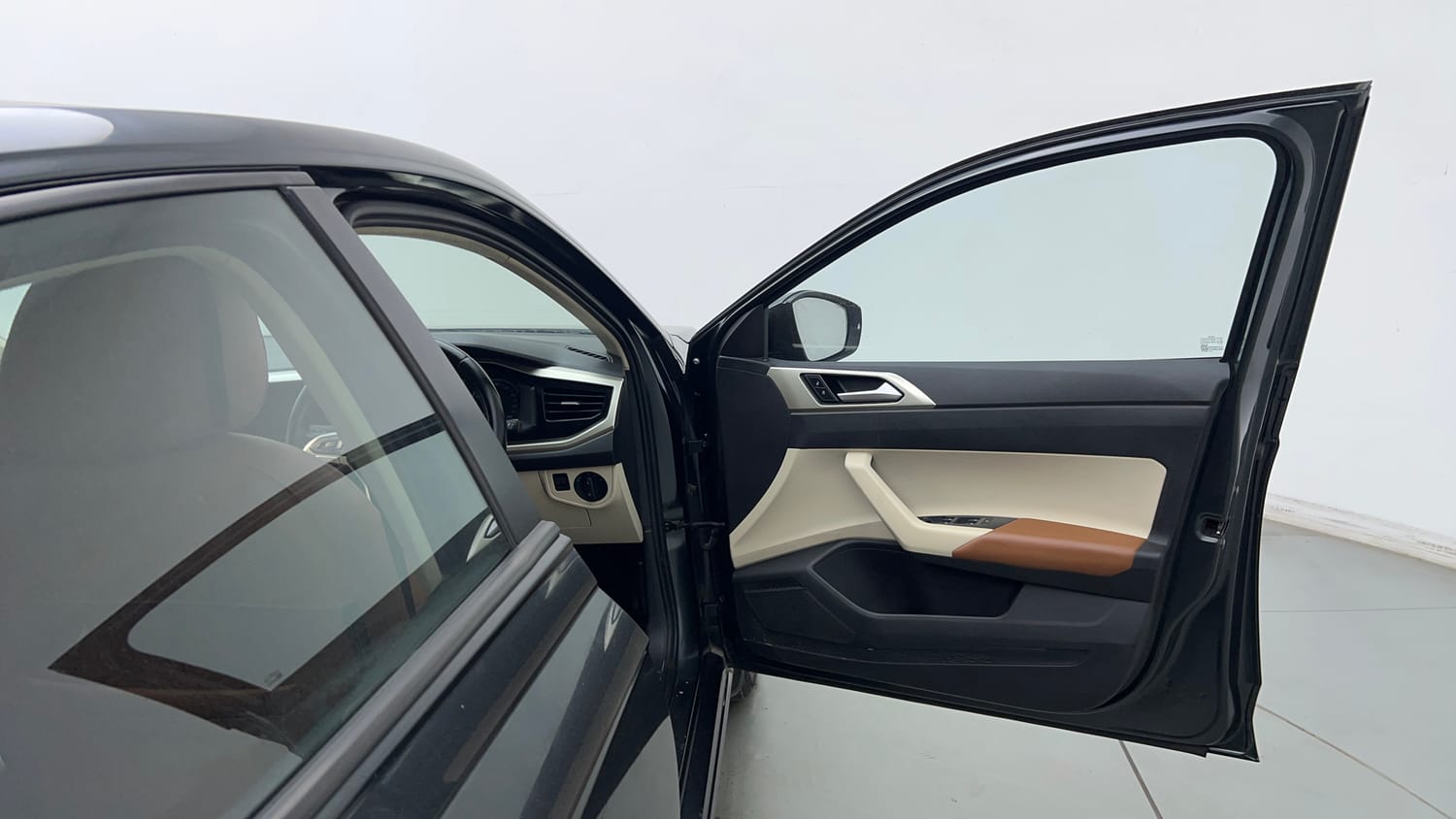 Used 2023 Volkswagen Virtus Highline 1.0 TSI AT Petrol Automatic interior RIGHT FRONT DOOR OPEN VIEW