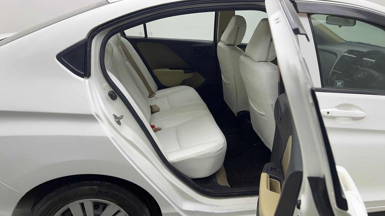 Used 2016 Honda City SV Petrol Manual interior RIGHT SIDE REAR DOOR CABIN VIEW