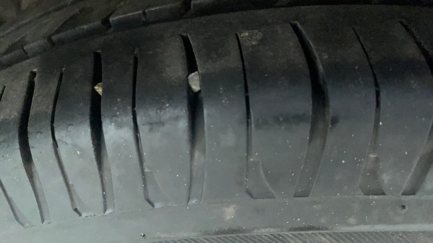Used 2014 Hyundai Xcent S 1.2 Petrol Manual tyres RIGHT REAR TYRE TREAD VIEW