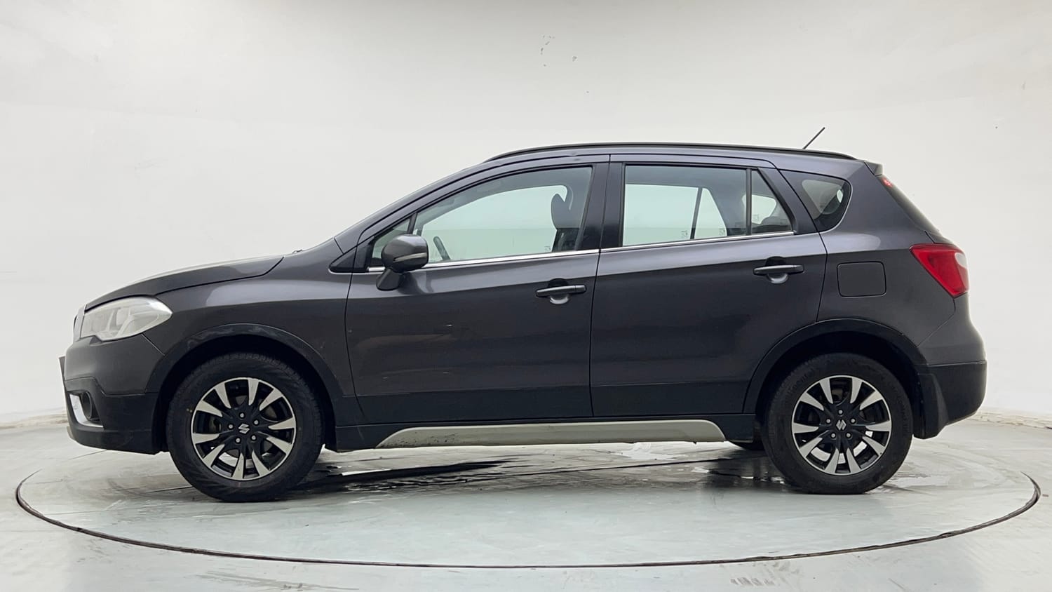 Used 2020 Maruti Suzuki S-Cross Zeta Petrol Manual exterior LEFT SIDE VIEW
