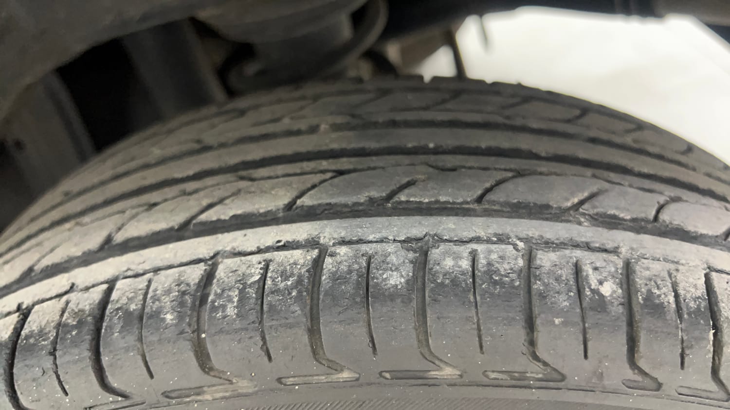 Used 2019 maruti-suzuki Alto K10 VXi (O) AMT Petrol Automatic tyres LEFT REAR TYRE TREAD VIEW