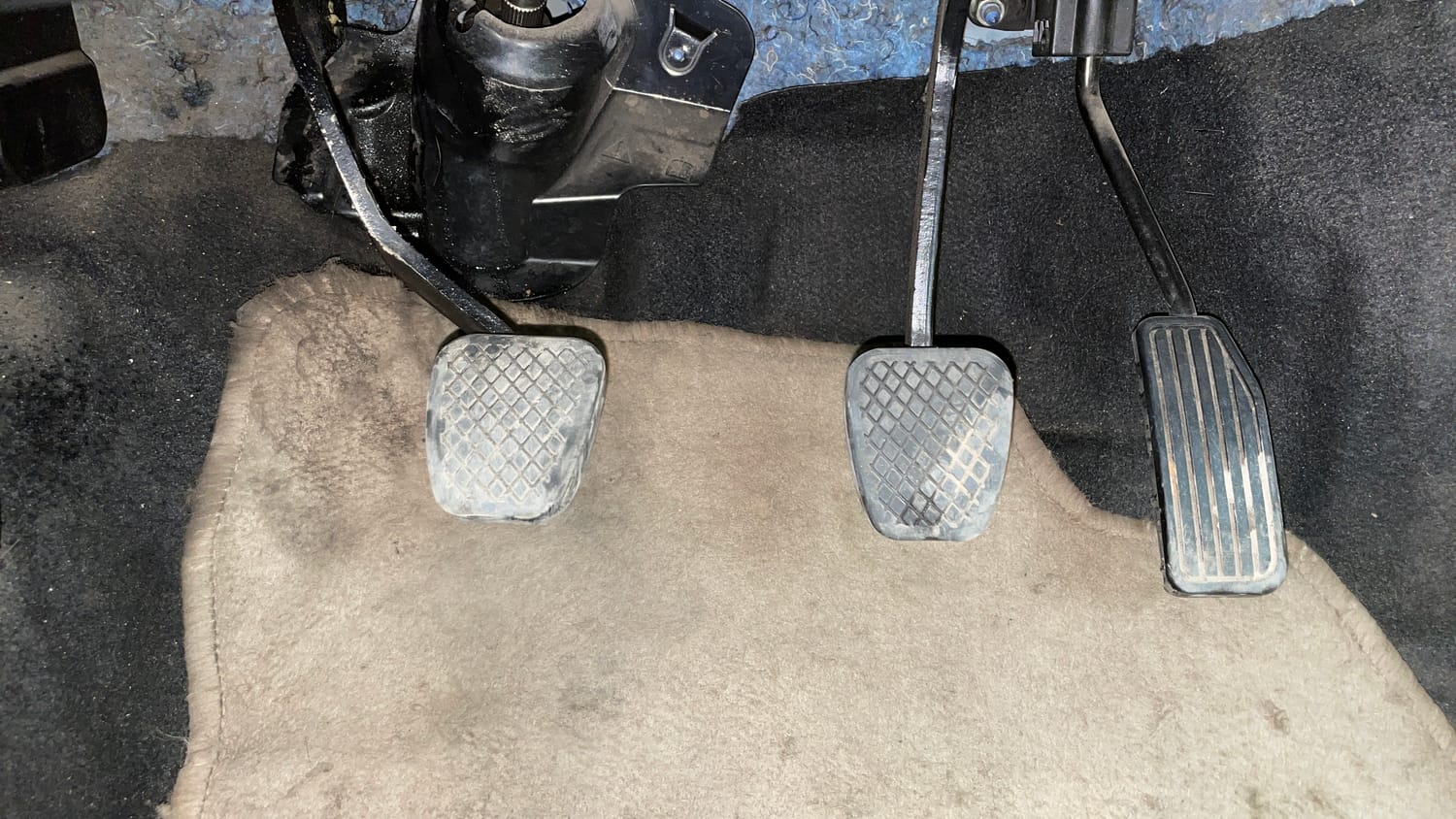 Used 2014 Honda Mobilio S Petrol Petrol Manual interior PEDALS VIEW