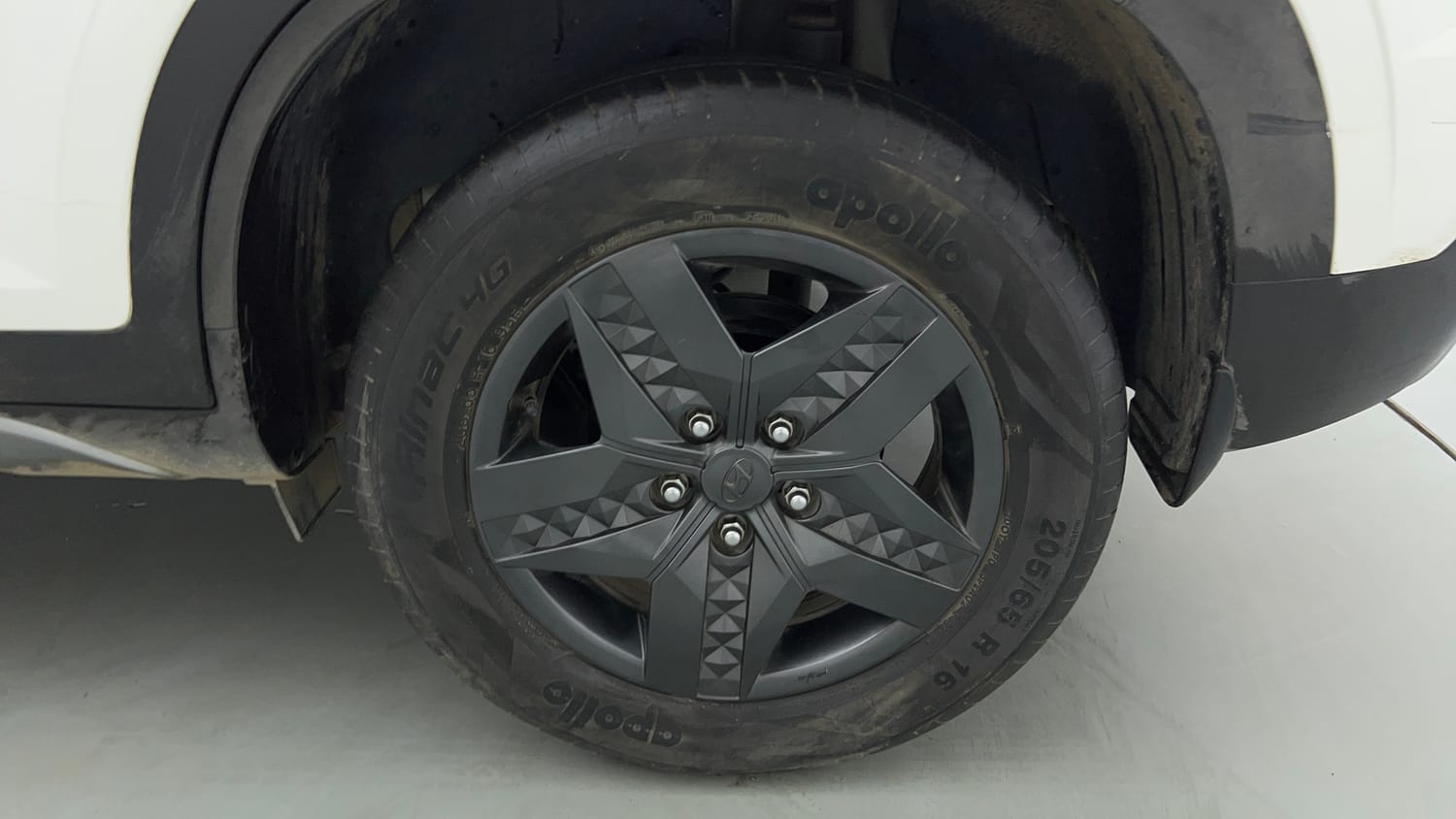 Used 2022 Hyundai Creta S 1.5 Petrol iMT Petrol Manual tyres LEFT REAR TYRE RIM VIEW