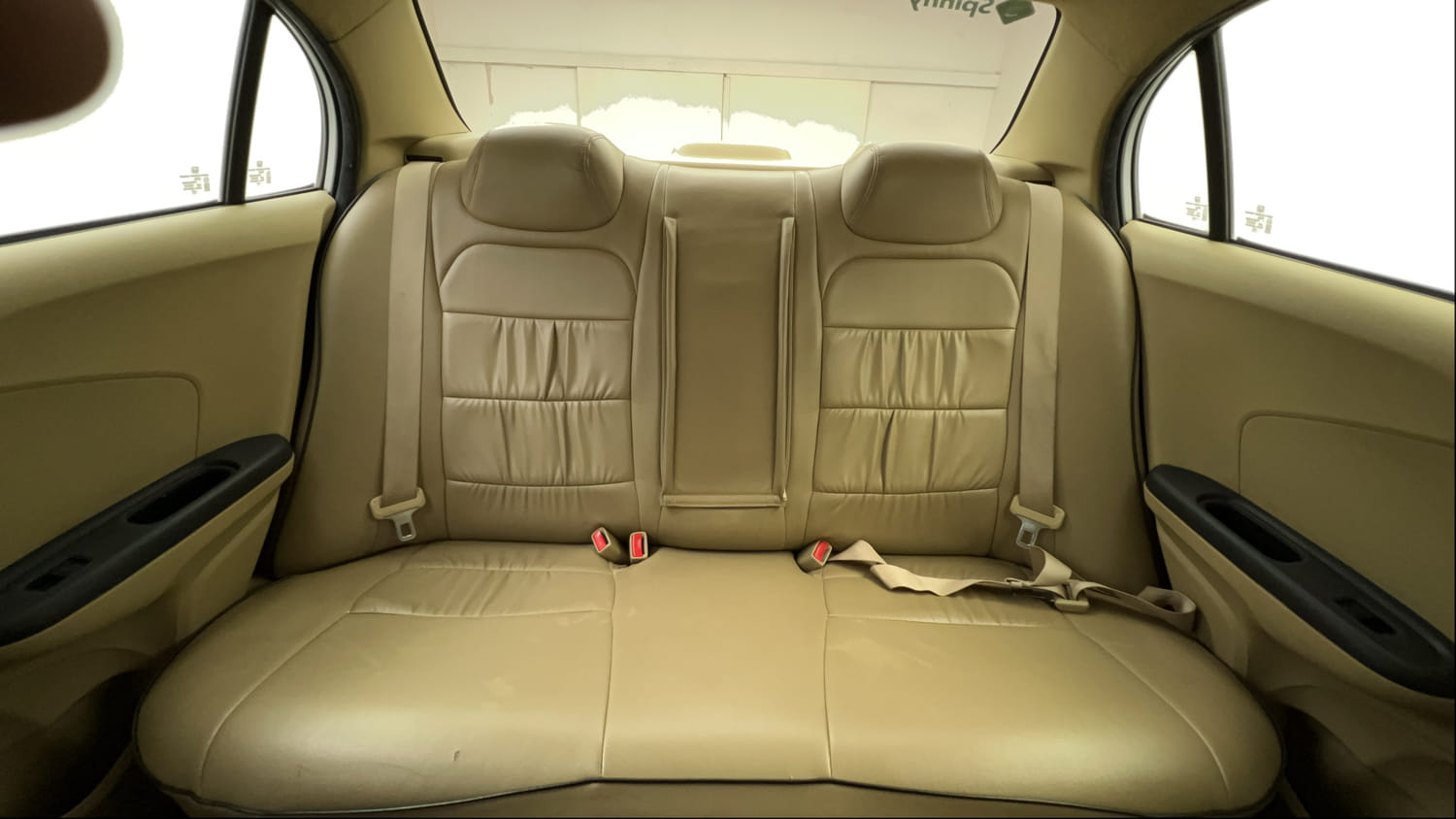 Used 2017 Honda Amaze 1.5 S i-DTEC Opt Diesel Manual interior REAR SEAT CONDITION VIEW