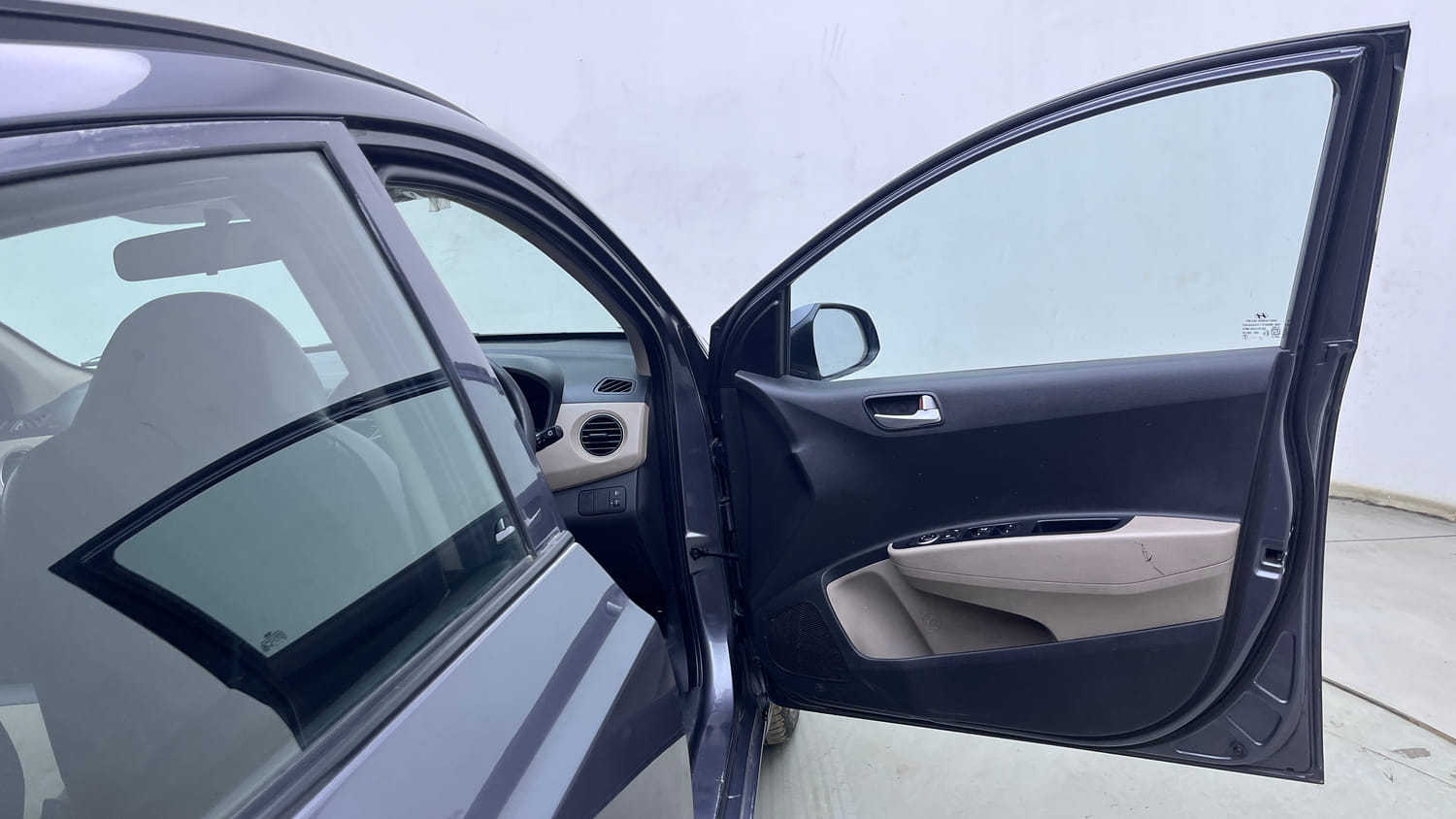Used 2018 Hyundai Grand i10 Sportz AT 1.2 Kappa VTVT Petrol Automatic interior RIGHT FRONT DOOR OPEN VIEW