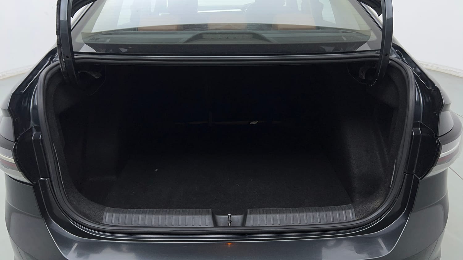 Used 2023 Volkswagen Virtus Highline 1.0 TSI AT Petrol Automatic interior DICKY INSIDE VIEW