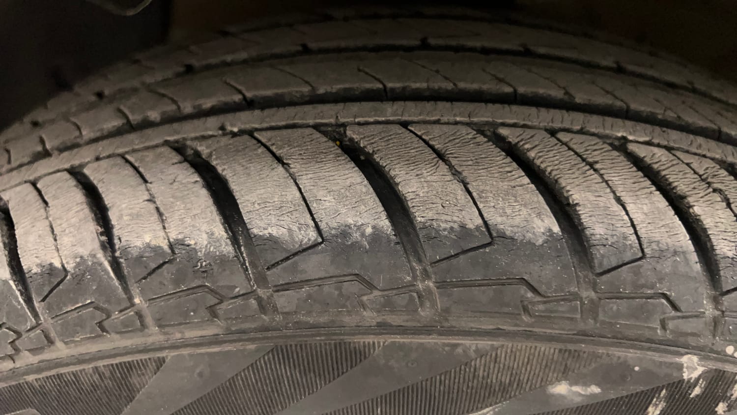Used 2023 Hyundai Exter SX 1.2 MT Petrol Manual tyres LEFT FRONT TYRE TREAD VIEW