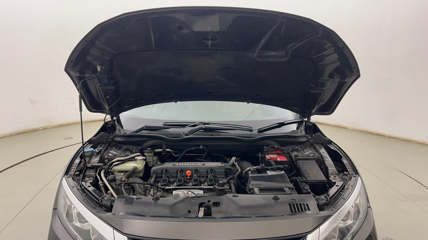 Used 2019 Honda Civic V CVT Petrol Petrol Automatic engine ENGINE & BONNET OPEN FRONT VIEW