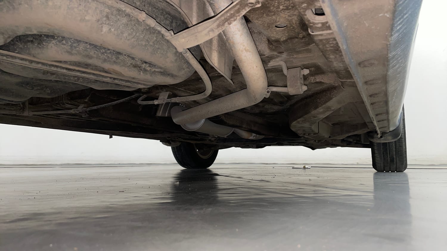 Used 2014 Honda Mobilio S Petrol Petrol Manual extra REAR RIGHT UNDERBODY VIEW