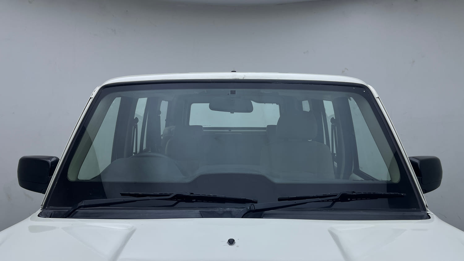 Used 2024 Mahindra Scorpio S3 Plus Diesel Manual exterior FRONT WINDSHIELD VIEW