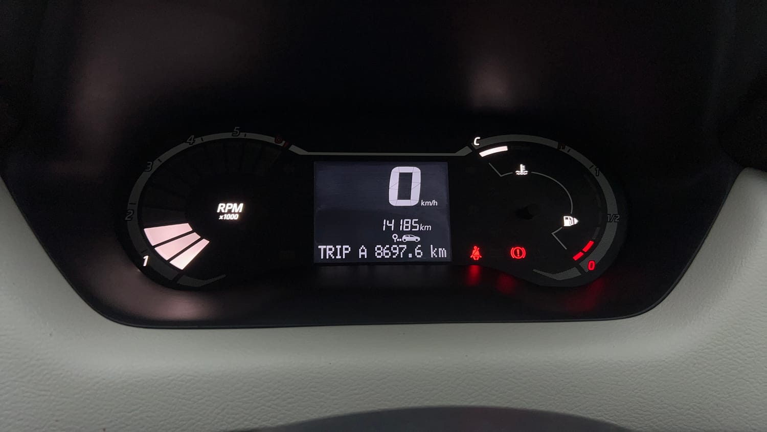 Used 2024 Nissan Magnite XL Petrol Manual interior CLUSTERMETER VIEW