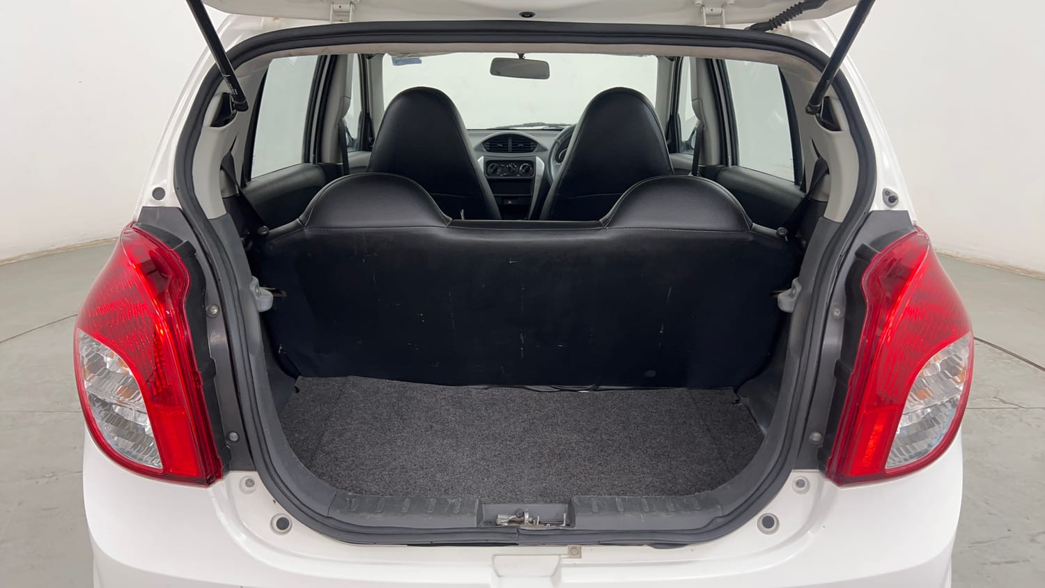 Used 2017 Maruti Suzuki Alto 800 LXi Petrol Manual interior DICKY INSIDE VIEW