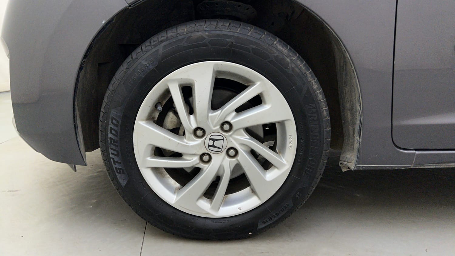 Used 2018 Honda Jazz V AT Petrol Petrol Automatic tyres LEFT FRONT TYRE RIM VIEW