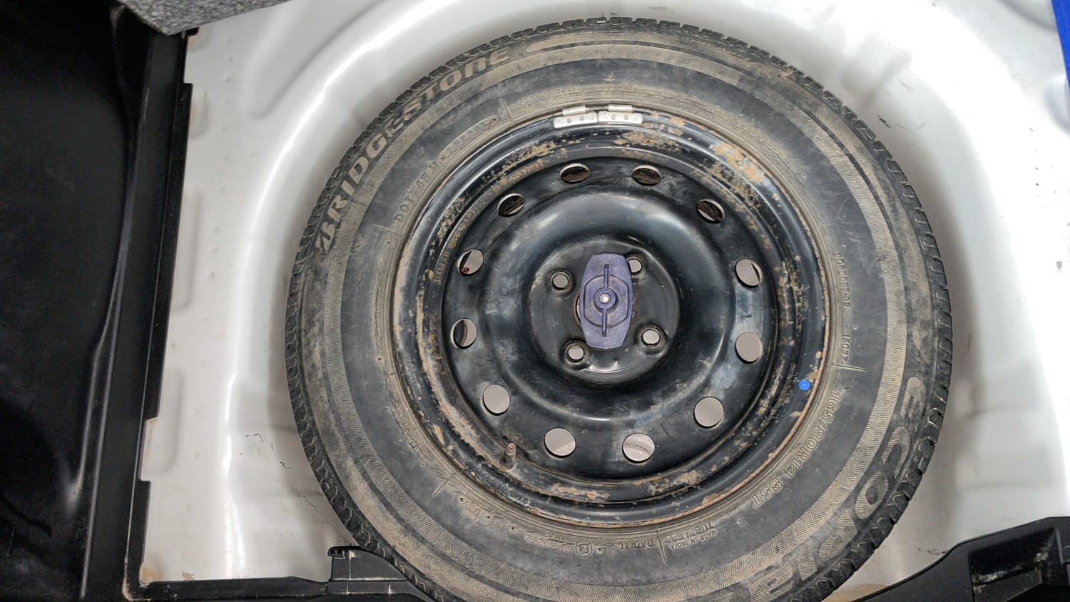 Used 2019 Maruti Suzuki Swift VXi Petrol Manual tyres SPARE TYRE VIEW