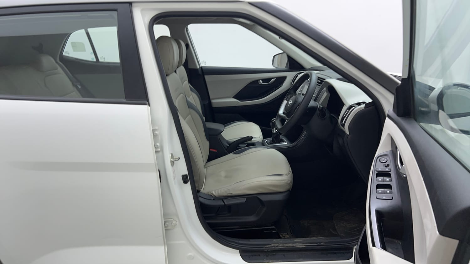 Used 2022 Hyundai Creta S 1.5 Petrol iMT Petrol Manual interior RIGHT SIDE FRONT DOOR CABIN VIEW