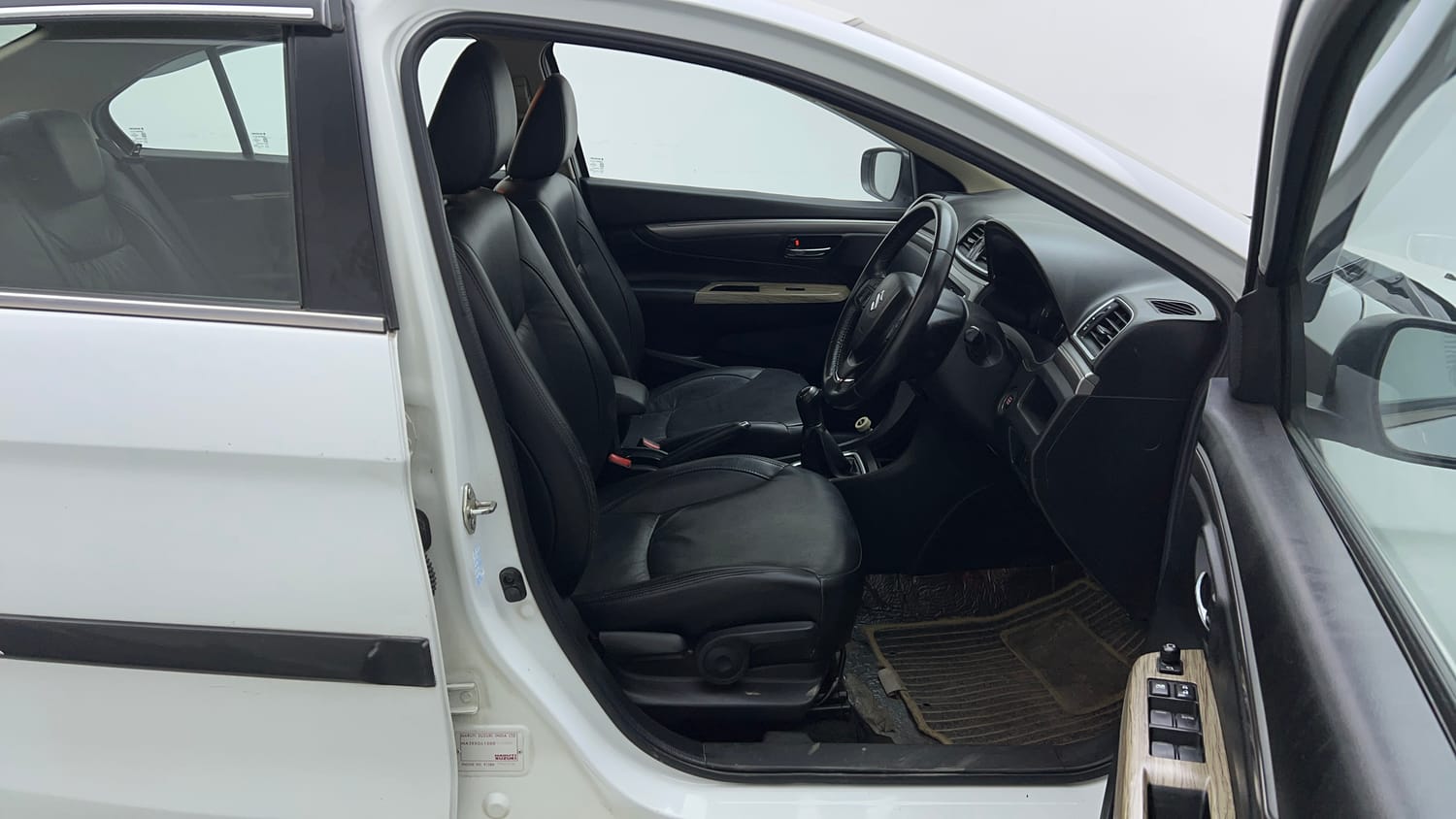 Used 2020 Maruti Suzuki Ciaz S 1.5 MT Petrol Manual interior RIGHT SIDE FRONT DOOR CABIN VIEW