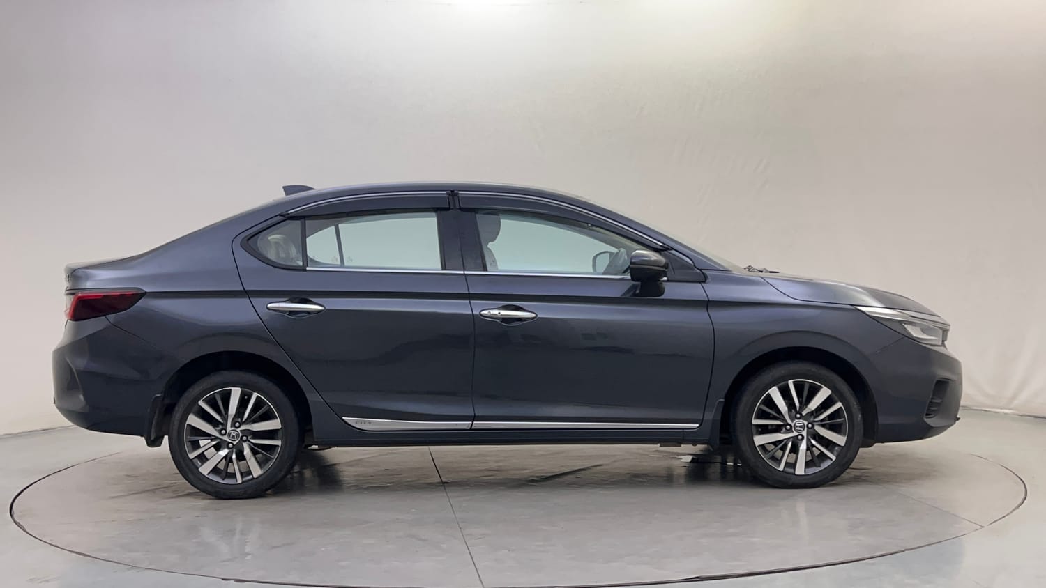 Used 2022 Honda City ZX Petrol Petrol Manual exterior RIGHT SIDE VIEW