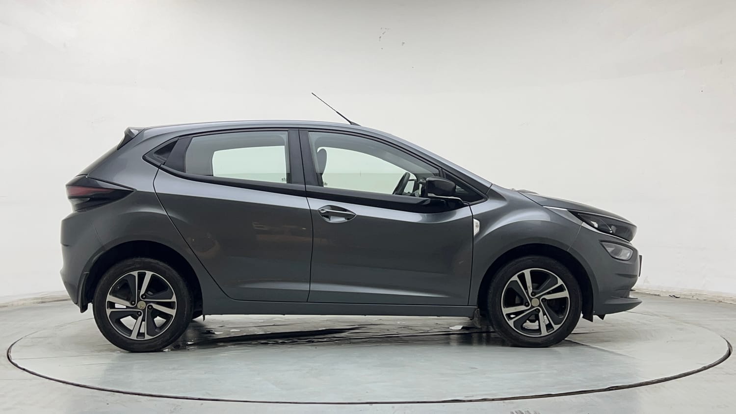 Used 2022 Tata Altroz XZ Plus i-Turbo Petrol Petrol Manual exterior RIGHT SIDE VIEW
