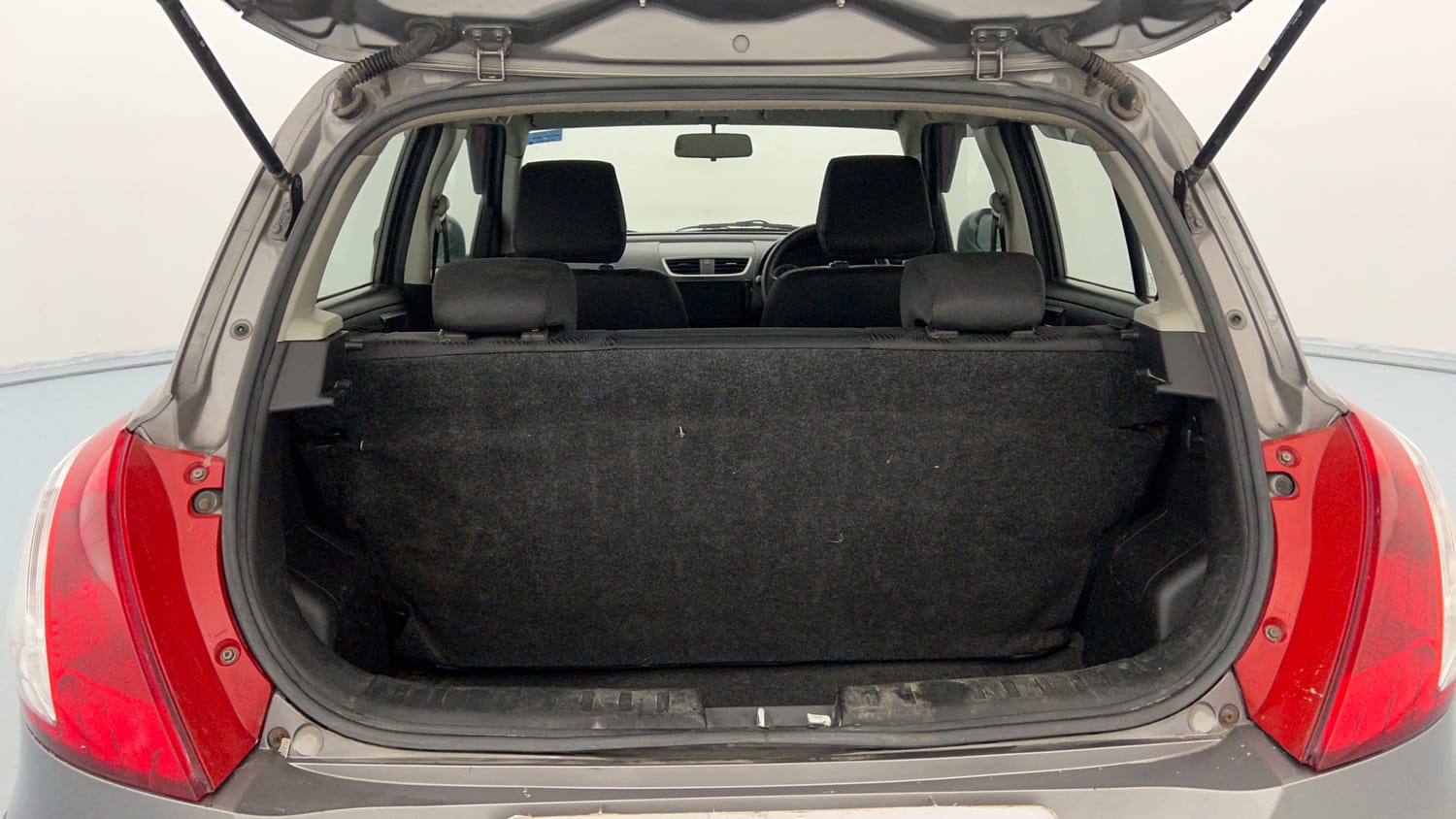 Used 2013 Maruti Suzuki Swift VXi Petrol Manual interior DICKY INSIDE VIEW