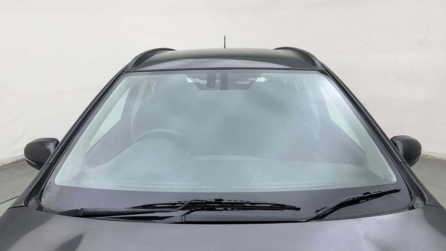 Used 2020 Maruti Suzuki S-Cross Zeta Petrol Manual exterior FRONT WINDSHIELD VIEW