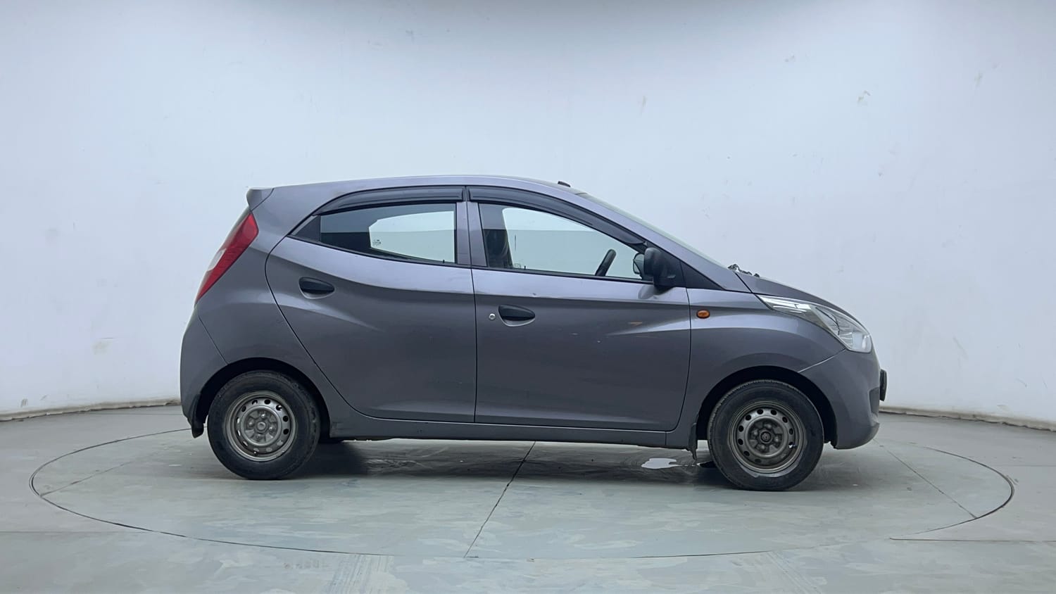 Used 2014 Hyundai Eon D-Lite + Petrol Manual exterior RIGHT SIDE VIEW
