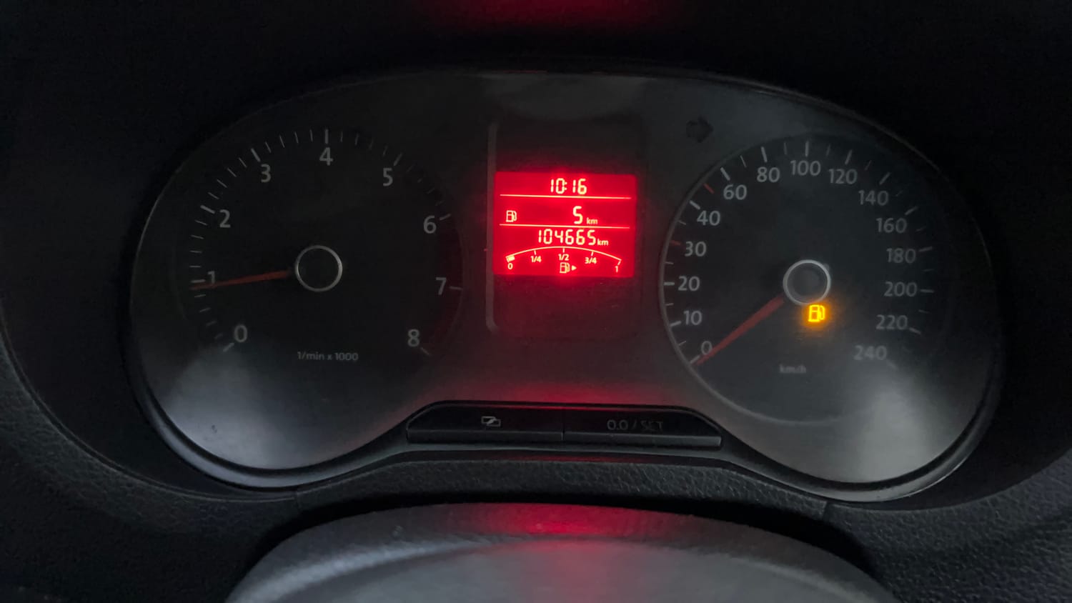 Used 2013 Volkswagen Polo Comfortline 1.2L (P) Petrol Manual interior CLUSTERMETER VIEW