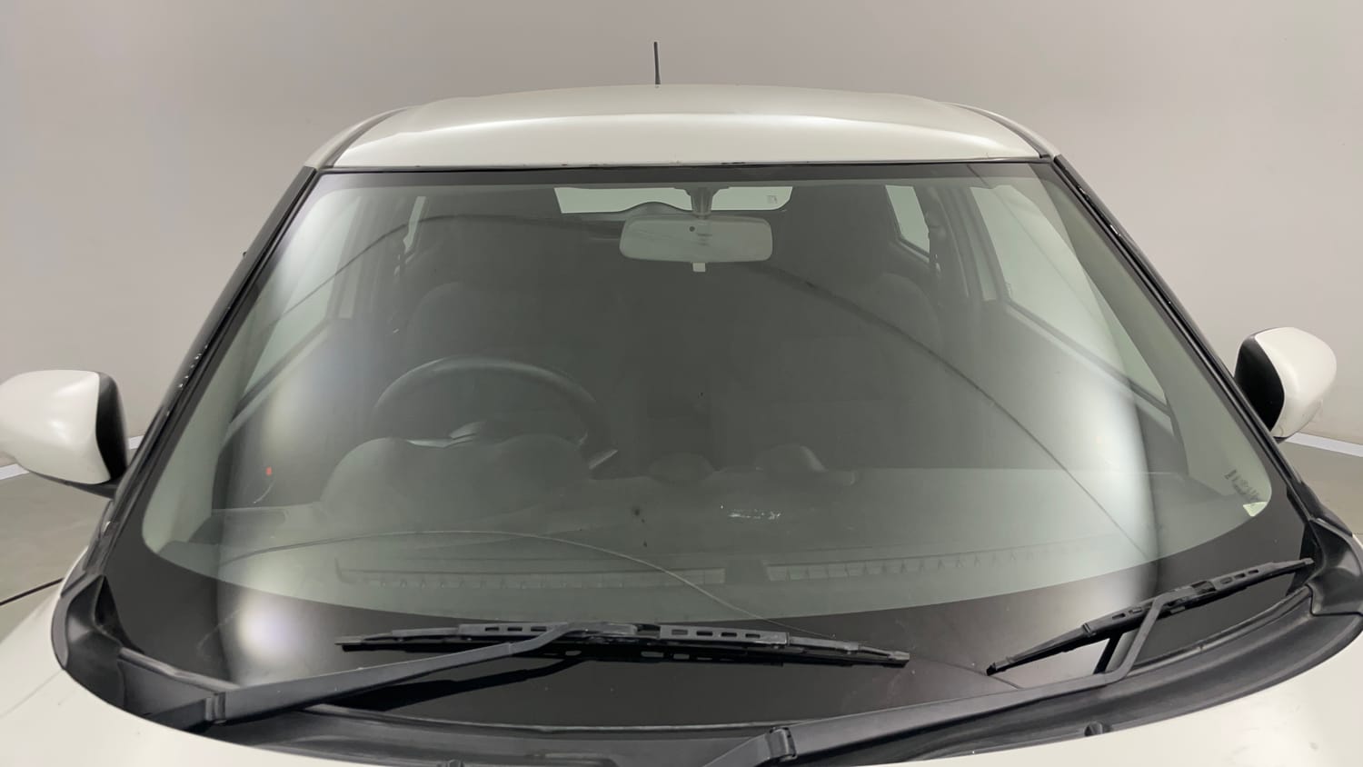 Used 2019 Maruti Suzuki Swift VXi Petrol Manual exterior FRONT WINDSHIELD VIEW