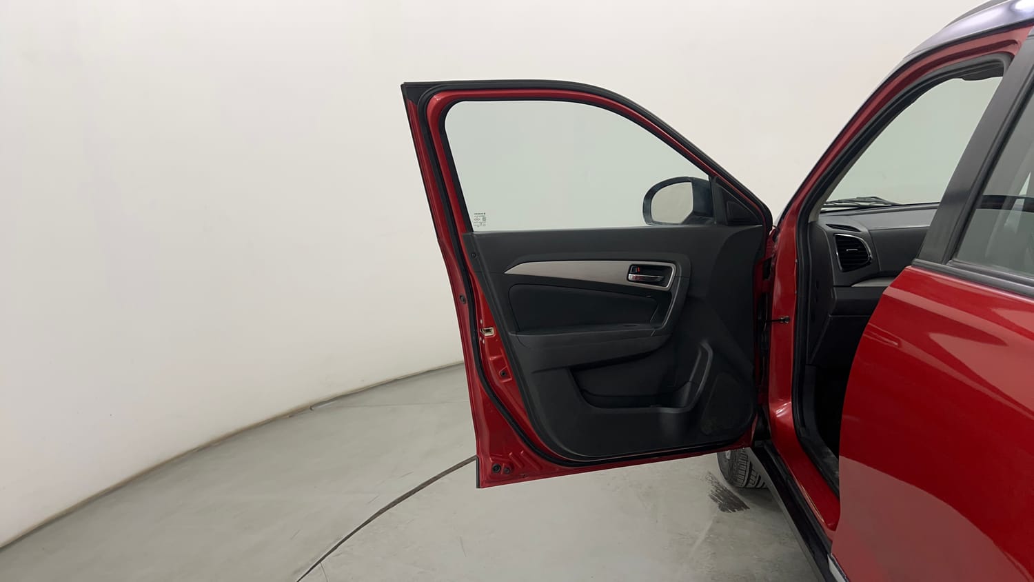Used 2016 Maruti Suzuki Vitara Brezza [2016-2020] ZDi Plus Diesel Manual interior LEFT FRONT DOOR OPEN VIEW