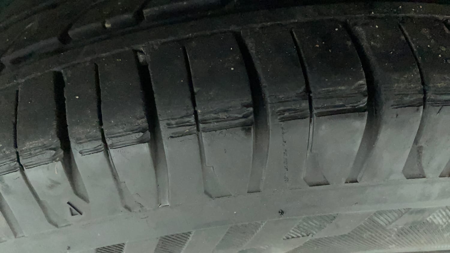 Used 2014 Hyundai Xcent S 1.2 Petrol Manual tyres LEFT FRONT TYRE TREAD VIEW