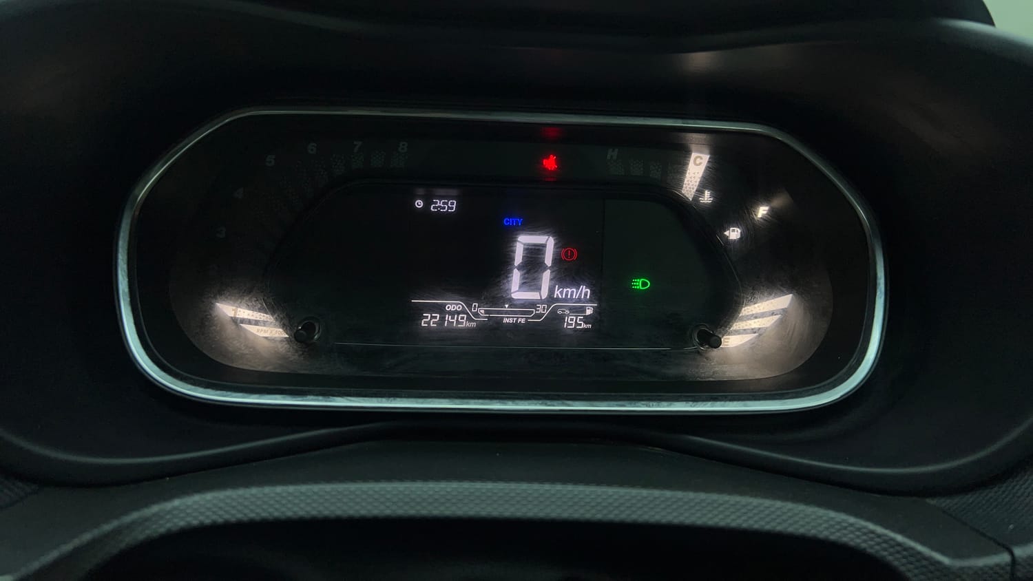 Used 2022 Tata Nexon XM Petrol Manual interior CLUSTERMETER VIEW