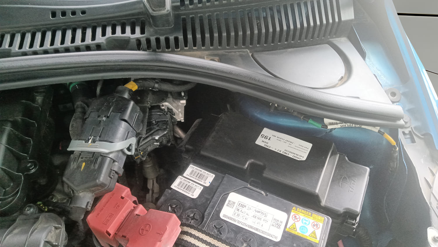 Used 2026 Tata Tiago XZ Plus CNG Cng Manual engine ENGINE LEFT SIDE HINGE & APRON VIEW