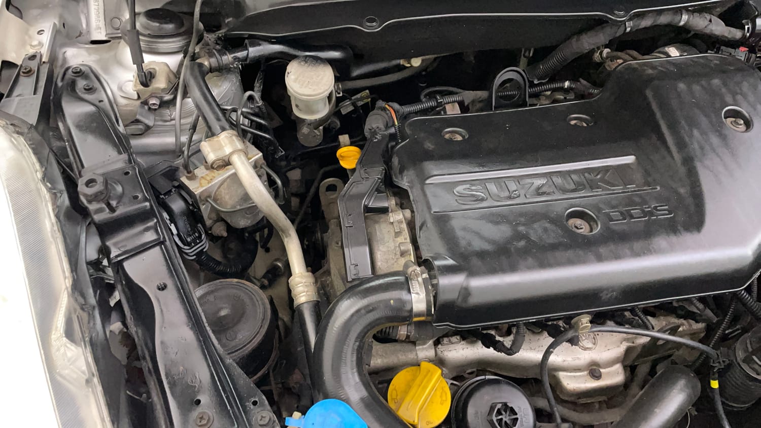 Used 2014 Maruti Suzuki Swift ZDi Diesel Manual engine ENGINE RIGHT SIDE VIEW