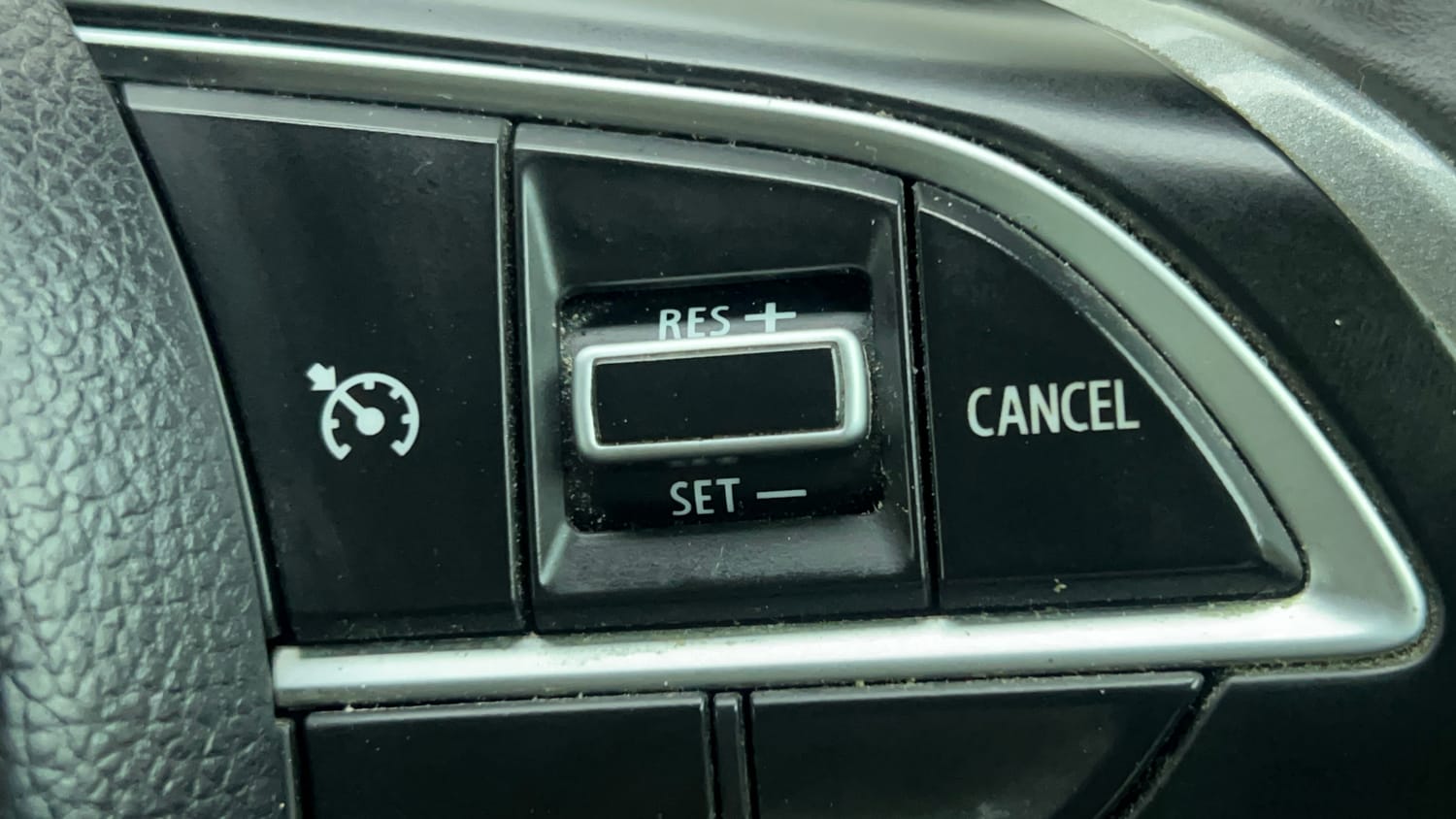 Used 2023 Maruti Suzuki Baleno Alpha AGS Petrol Automatic top_features Cruise control