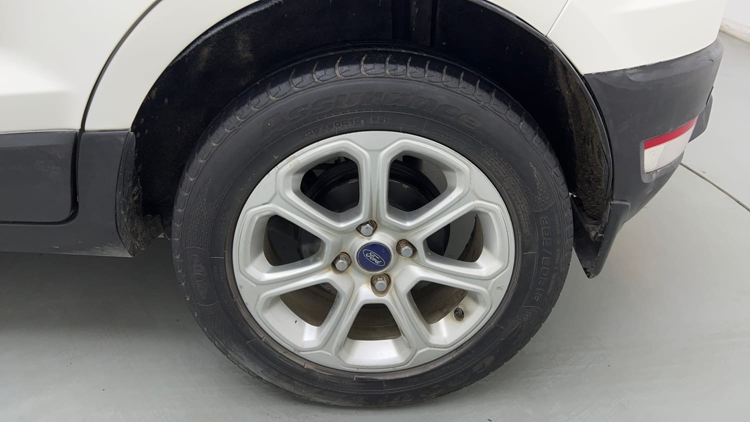 Used 2018 Ford EcoSport Titanium + 1.5L Ti-VCT Petrol Manual tyres LEFT REAR TYRE RIM VIEW