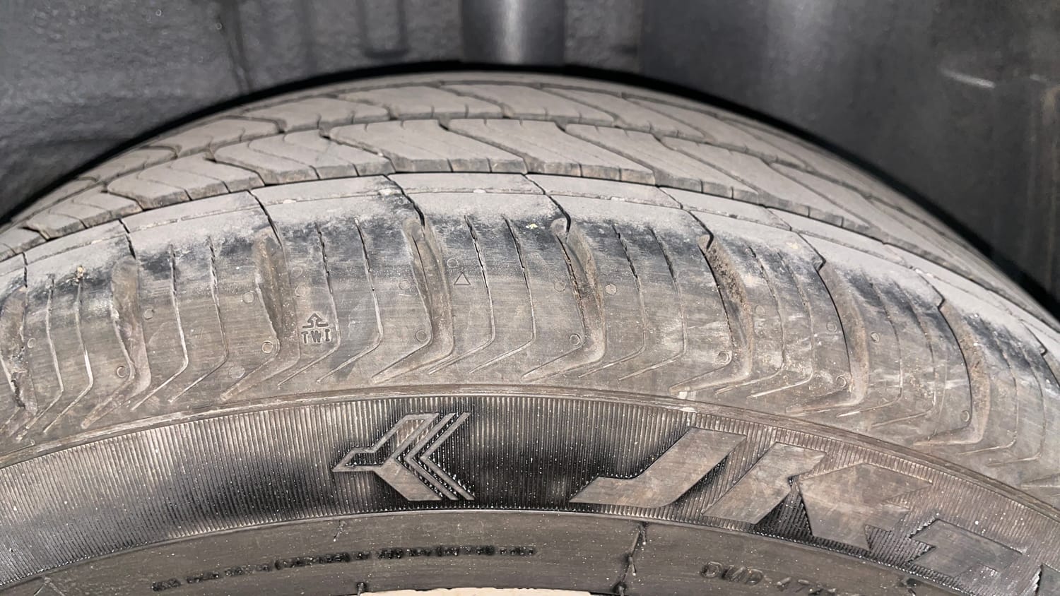 Used 2022 Tata Altroz XT Diesel Diesel Manual tyres LEFT REAR TYRE TREAD VIEW