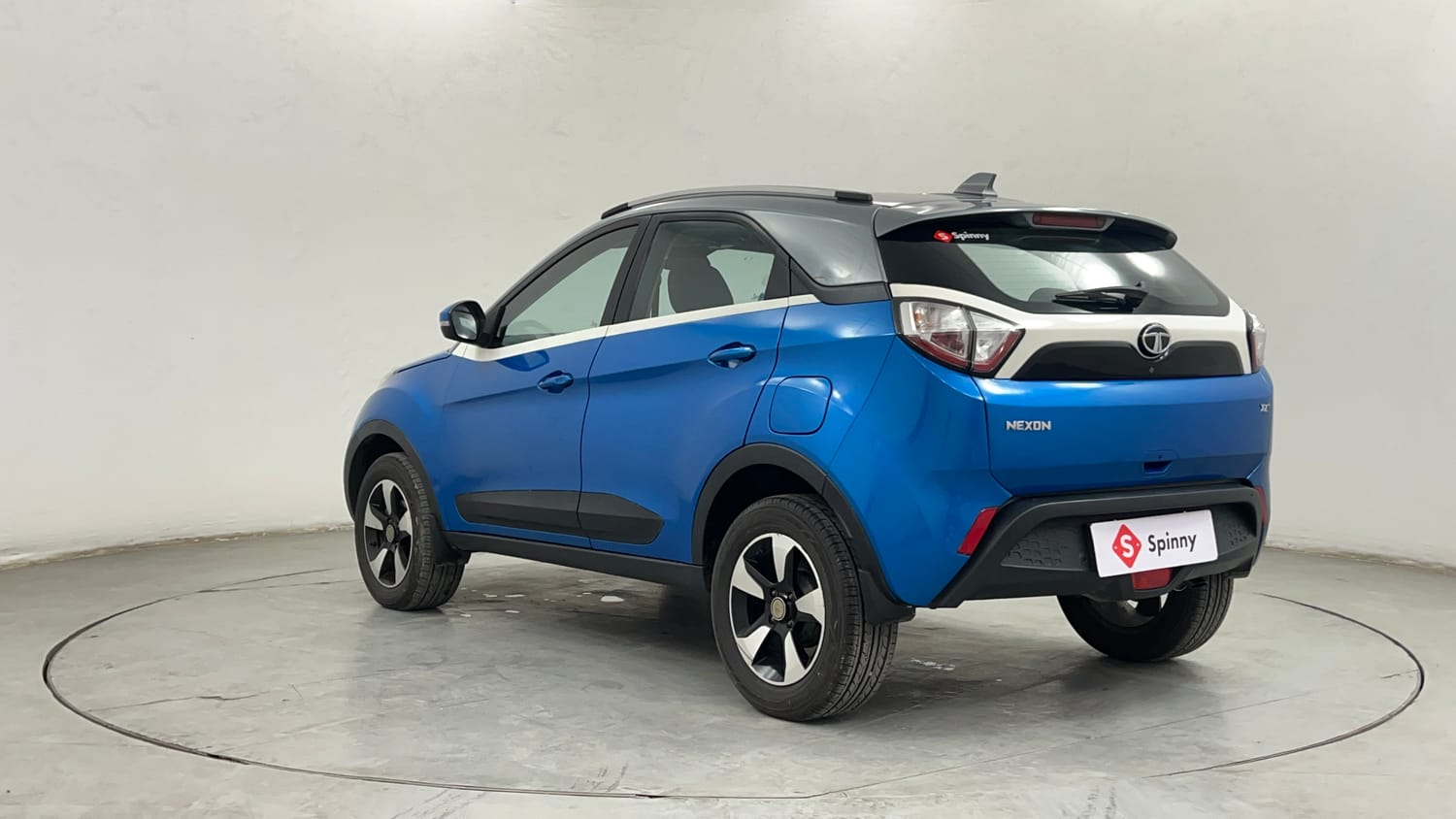 Used 2018 Tata Nexon XZ Plus Diesel Dual Tone Diesel Manual exterior LEFT REAR CORNER VIEW