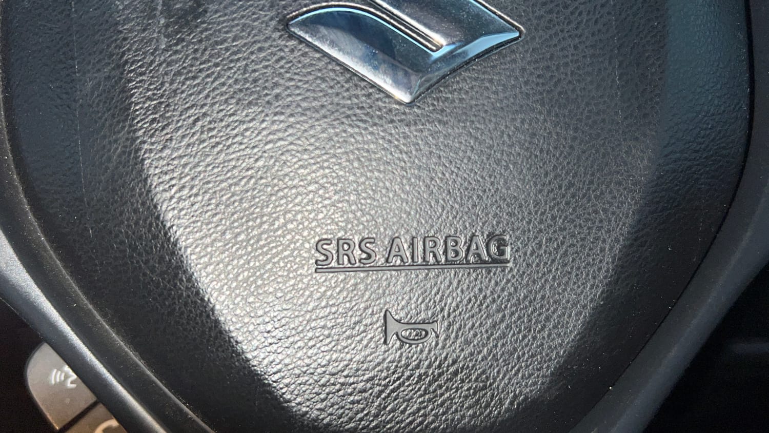 Used 2020 Maruti Suzuki Ciaz S 1.5 MT Petrol Manual top_features Airbags