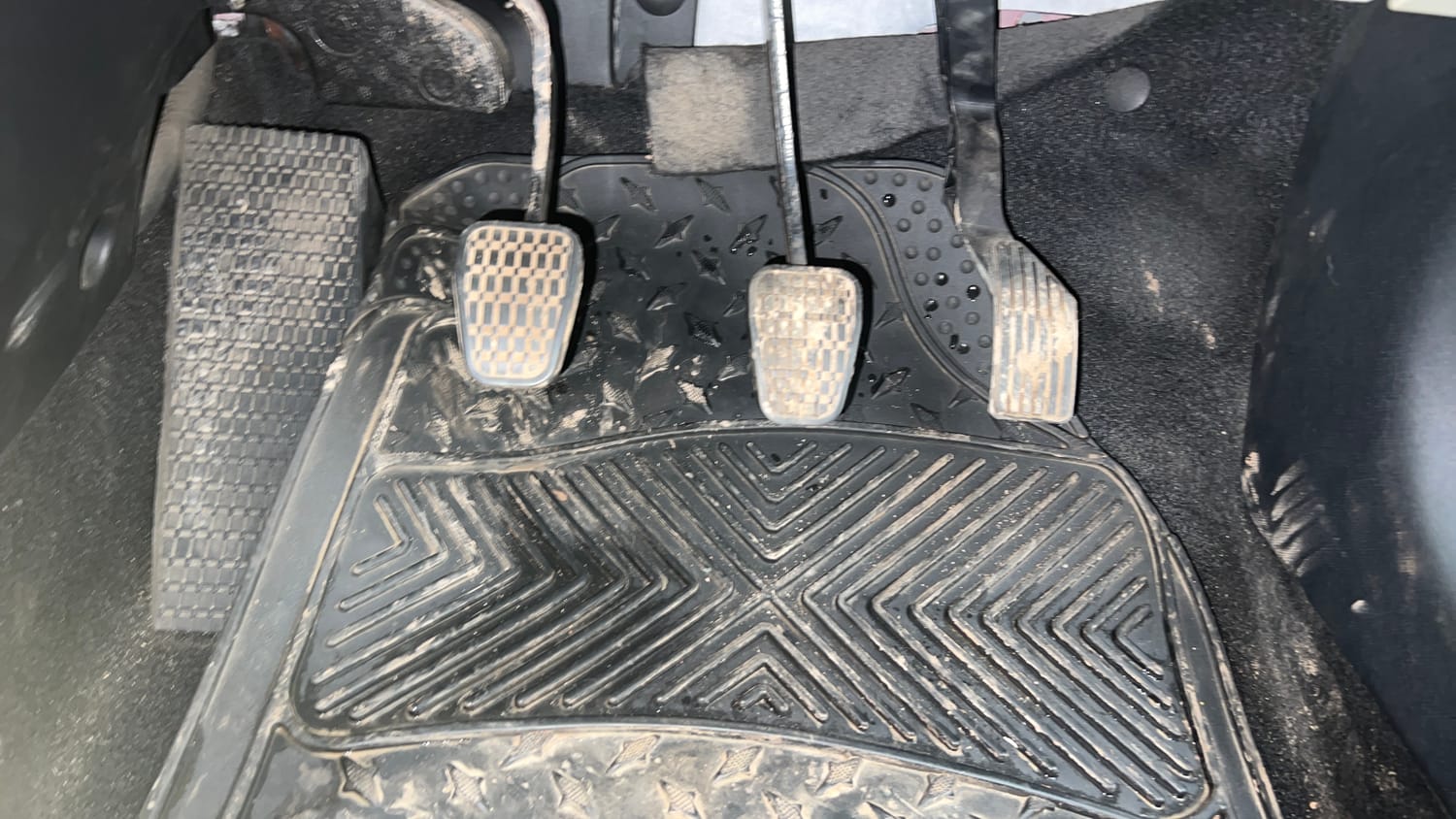 Used 2022 Tata Altroz XE Petrol Petrol Manual interior PEDALS VIEW
