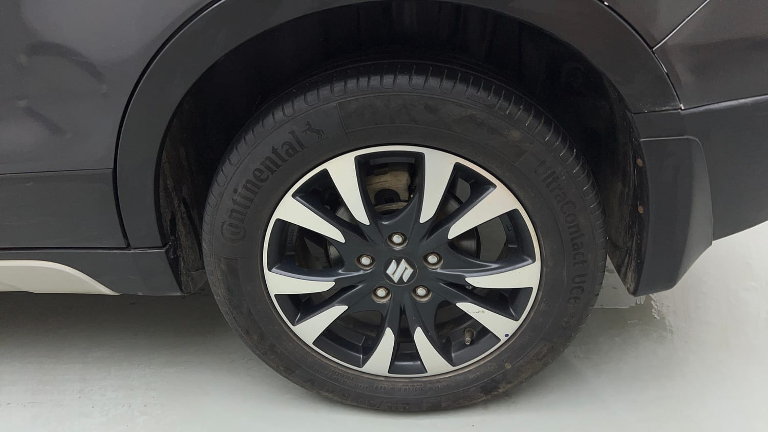 Used 2020 Maruti Suzuki S-Cross Zeta Petrol Manual tyres LEFT REAR TYRE RIM VIEW