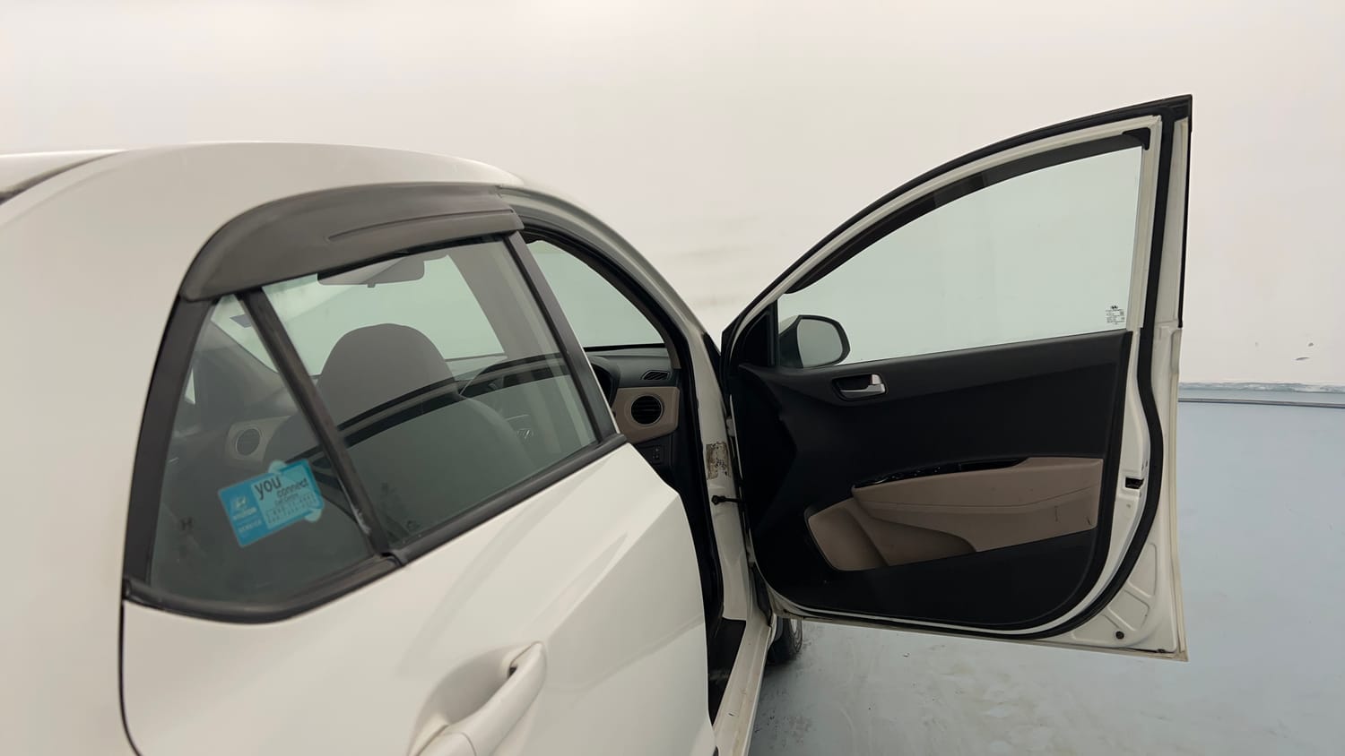 Used 2018 Hyundai Xcent SX Petrol Manual interior RIGHT FRONT DOOR OPEN VIEW