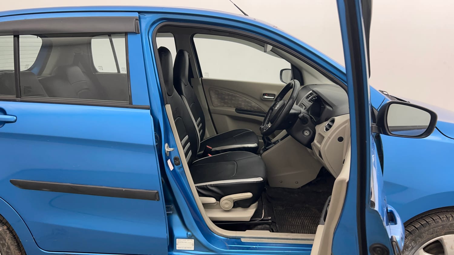 Used 2017 Maruti Suzuki Celerio ZXi Opt Petrol Manual interior RIGHT SIDE FRONT DOOR CABIN VIEW