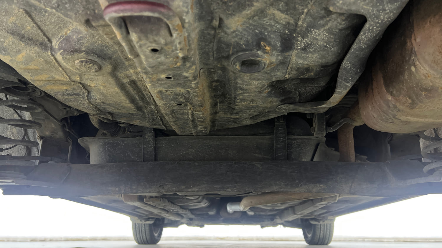 Used 2016 Hyundai Grand i10 Asta 1.2 Kappa VTVT (O) Petrol Manual extra REAR UNDERBODY VIEW (TAKEN FROM REAR)