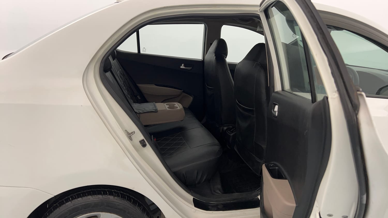 Used 2018 Hyundai Xcent SX Petrol Manual interior RIGHT SIDE REAR DOOR CABIN VIEW